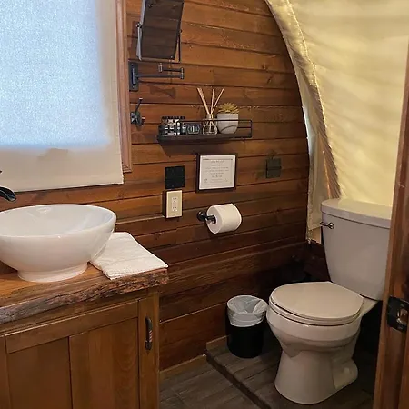 Zion White Bison Glamping & Rv Resort Virgin Room photo