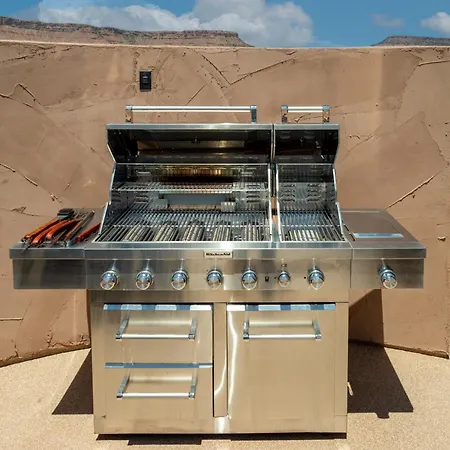 Zion White Bison Glamping & Rv Resort Virgin Exterior photo
