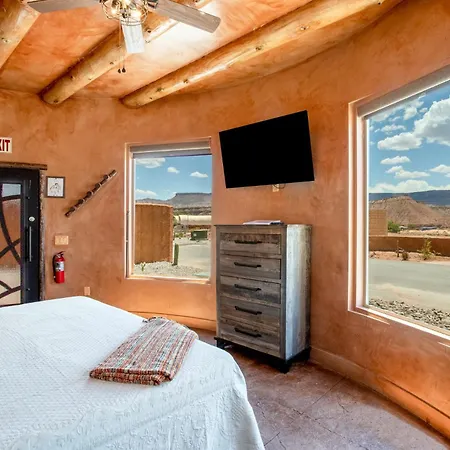 Zion White Bison Glamping & Rv Resort Virgin Exterior photo