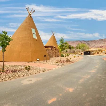 Zion White Bison Glamping & Rv Resort Virgin Exterior photo