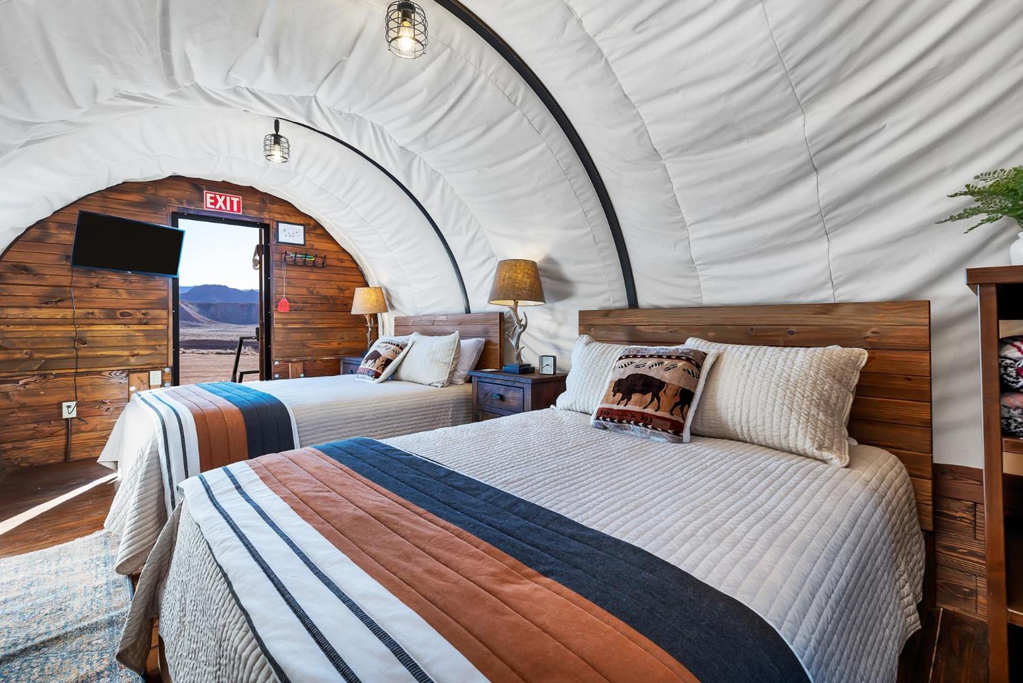 Zion White Bison Glamping & Rv *