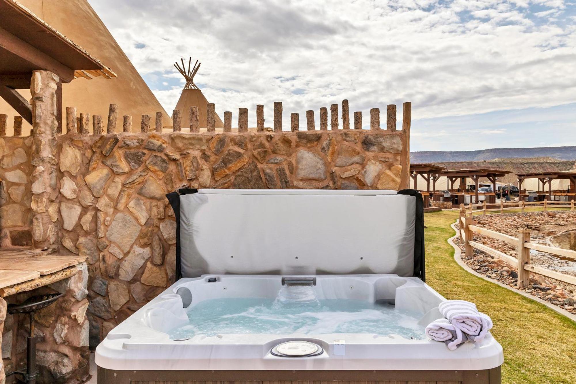 Zion White Bison Glamping & Rv Campeggio