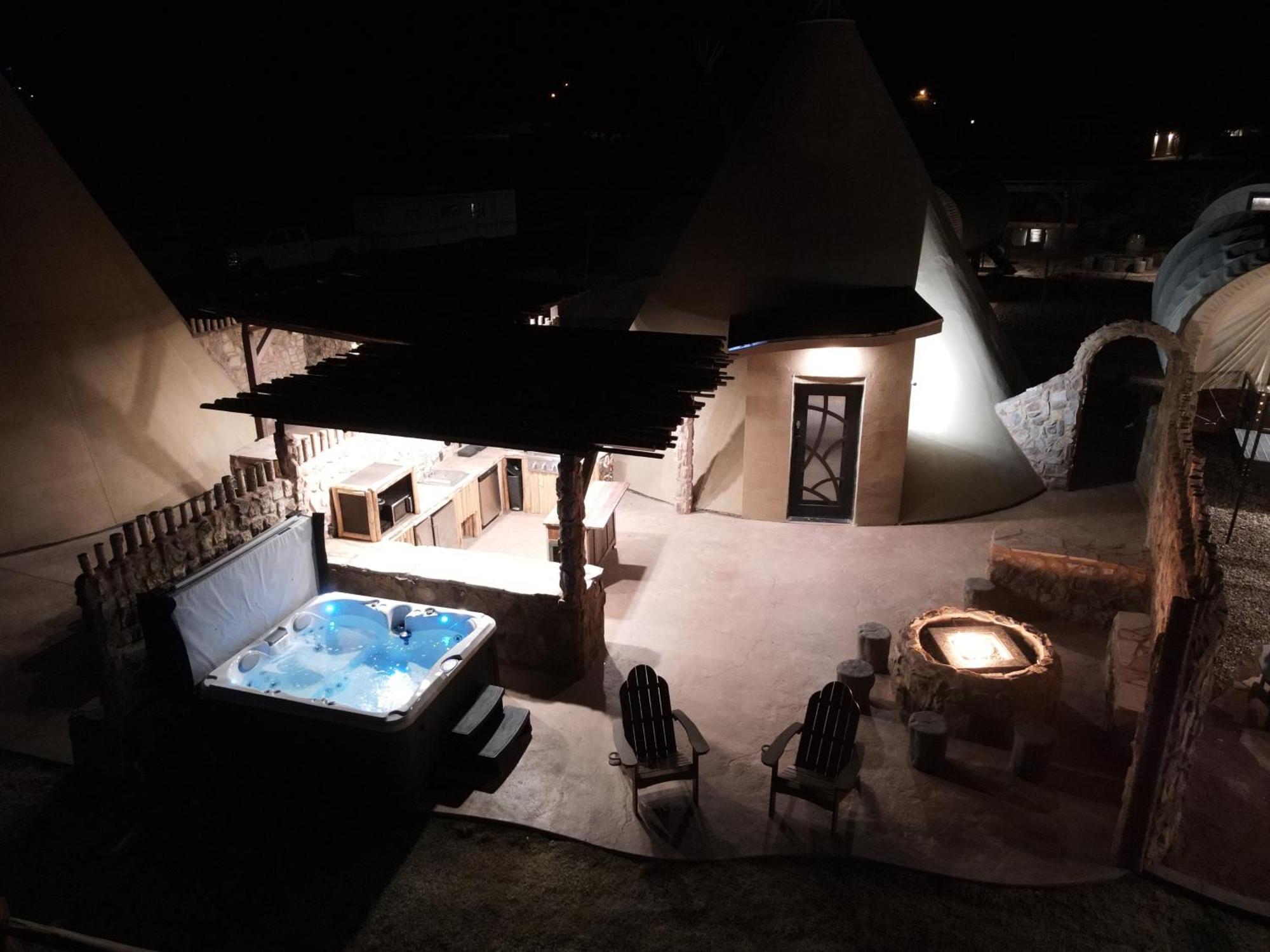 Zion White Bison Glamping & Rv *