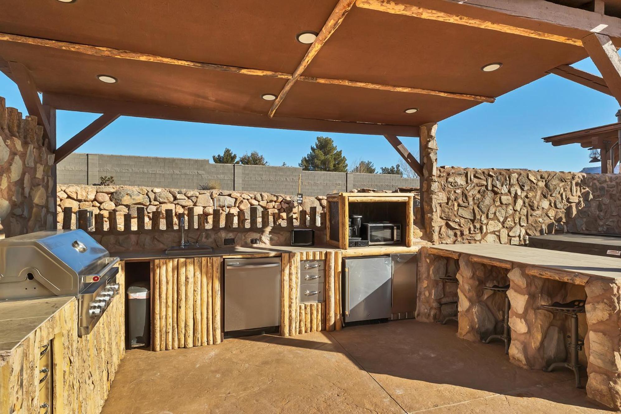 Zion White Bison Glamping & Rv