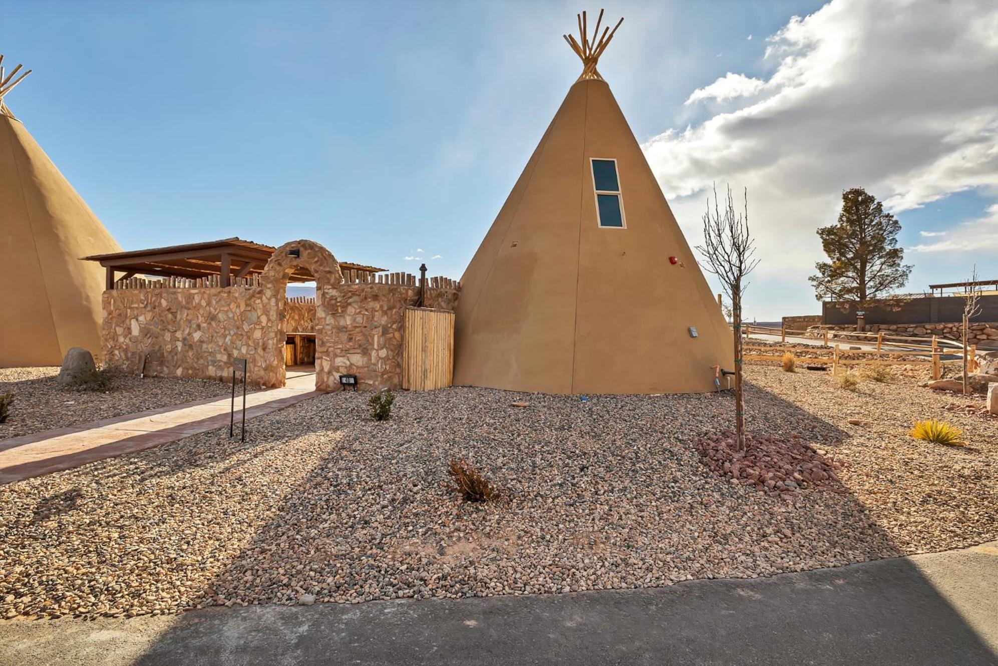 Zion White Bison Glamping & Rv * Virgin